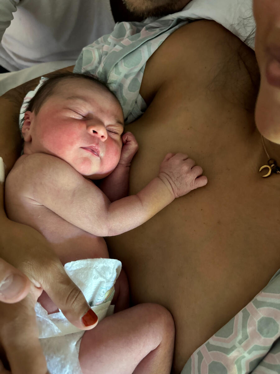 Giulia Favia mom and post partum Doula first time mom doula and postpartum work for baby and mama baby cuddles